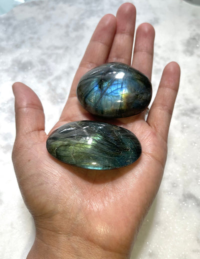Labradorite Medium Palm Stones Reiki Energy Healing Crystal (approx.  95g)The Spiritual Crystal Fairy